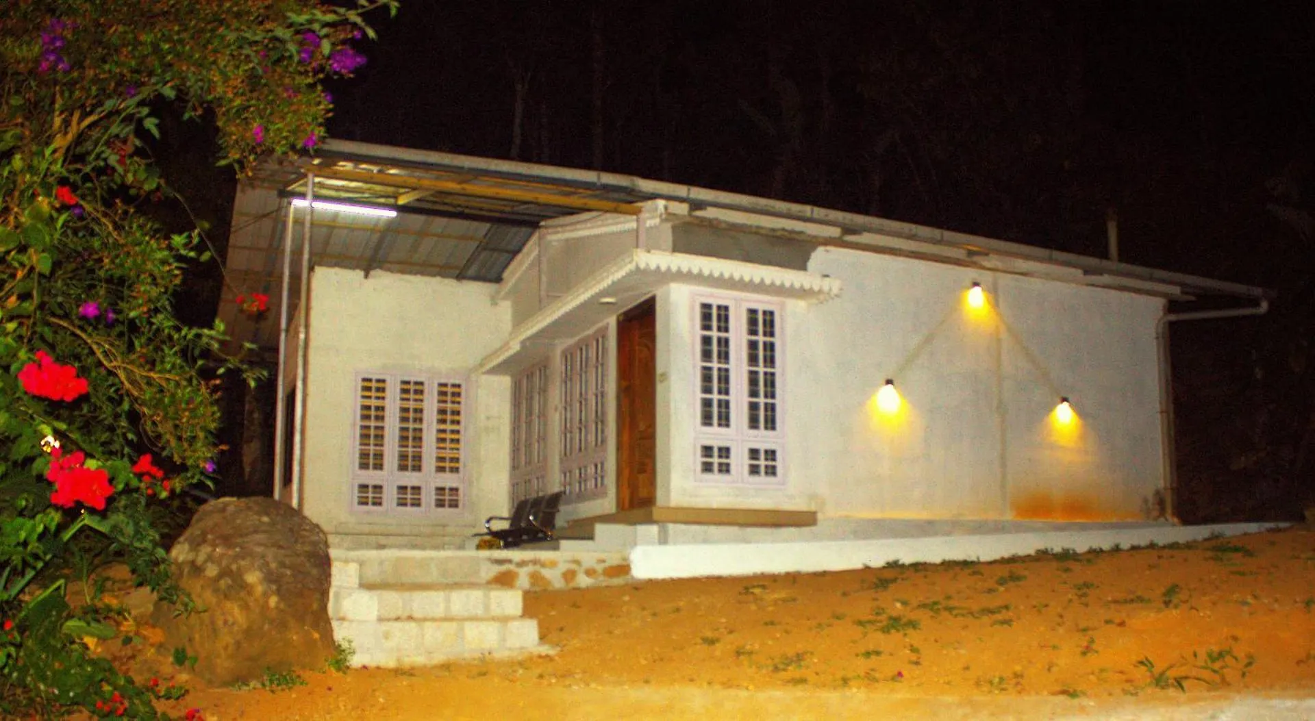 Waterlily Homes - The Cottage Munnar India